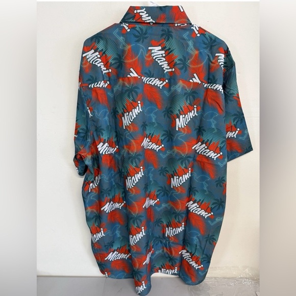 NEW Dixxon Flannel Co Mens The Vice Party SS Button Up Shirt Size Small NWT - Picture 2 of 4